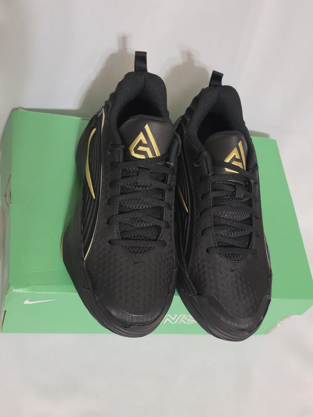 Nike Giannis Immortality 5 (GS) Basketball Shoes US Youth Size 6.5Y (NWOT)